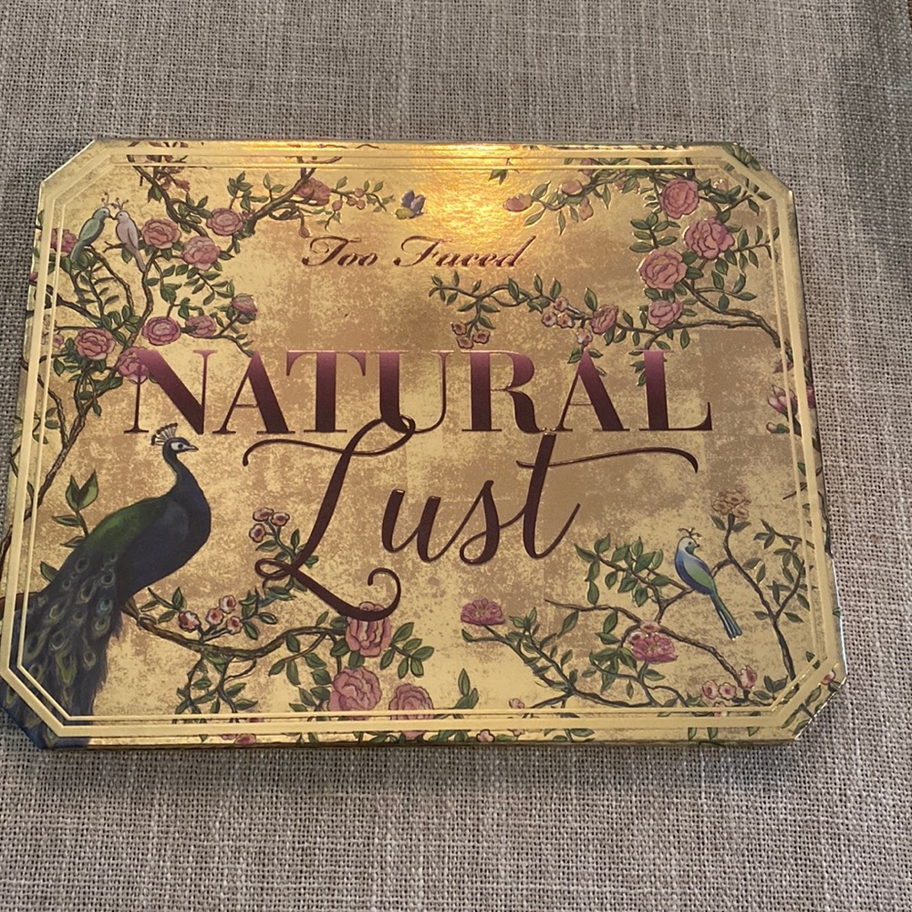 Too Faced eyeshadow palette